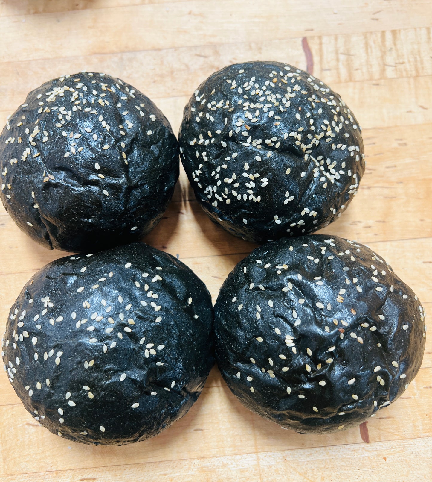 Charcoal Burger Buns (4-Pack)